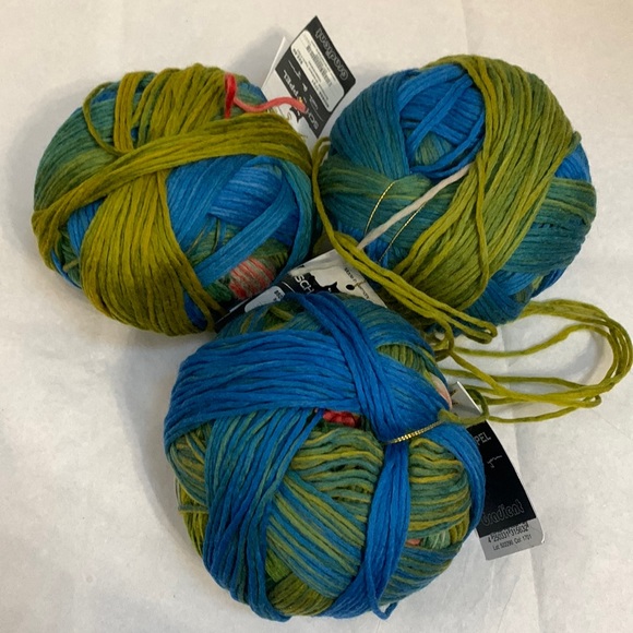 Schoppel Other - 3 Skeins Schoppel ‘watermelon’ gradient variegated German 100% virgin wool yarn